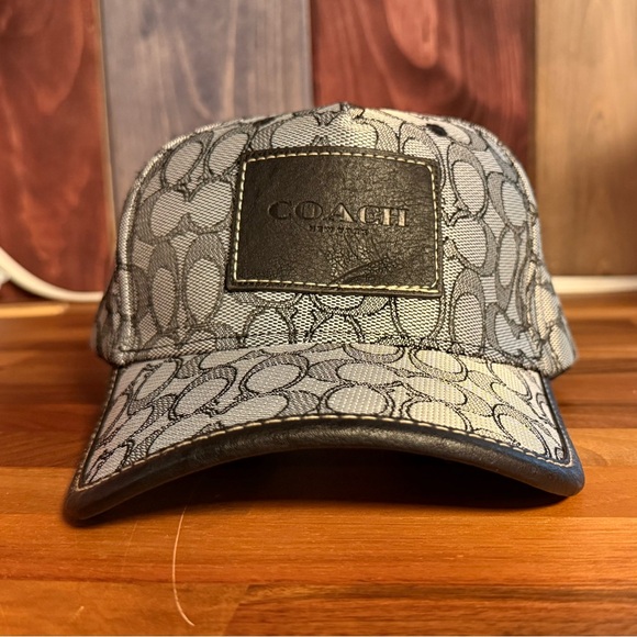Coach Signature Monogram Baseball Hat – Unisex Luxury Streetwear Silver🤍Black🖤 - Picture 1 of 5